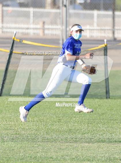 Thumbnail 3 in Hayden vs Williams (AIA 1A Quarterfinals) photogallery.