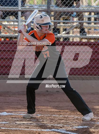 Thumbnail 3 in Hayden vs Williams (AIA 1A Quarterfinals) photogallery.