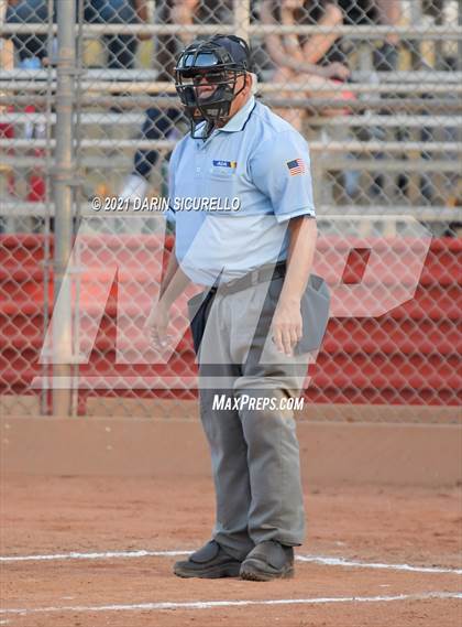 Thumbnail 2 in Hayden vs Williams (AIA 1A Quarterfinals) photogallery.