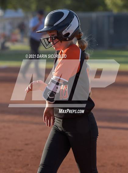 Thumbnail 1 in Hayden vs Williams (AIA 1A Quarterfinals) photogallery.