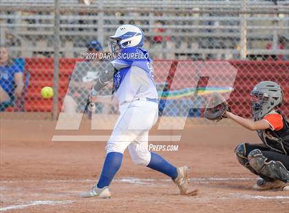 Thumbnail 2 in Hayden vs Williams (AIA 1A Quarterfinals) photogallery.
