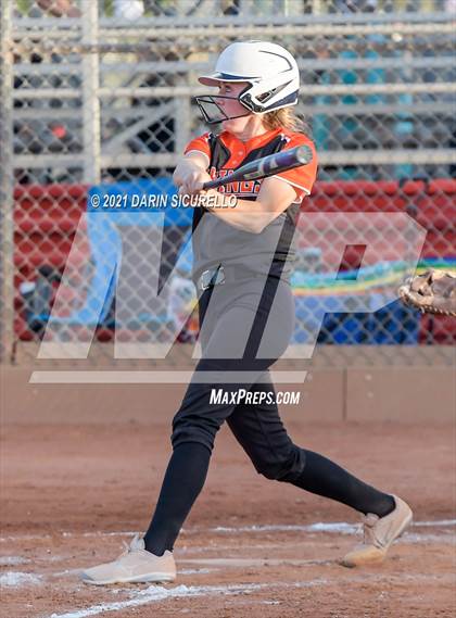 Thumbnail 3 in Hayden vs Williams (AIA 1A Quarterfinals) photogallery.