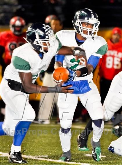 Thumbnail 3 in Winton Woods vs. Mt. Healthy (OHSAA D2 Region 6 Playoff) photogallery.