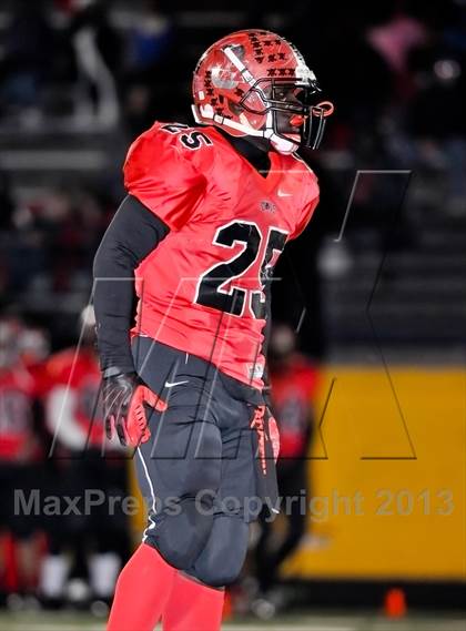 Thumbnail 3 in Winton Woods vs. Mt. Healthy (OHSAA D2 Region 6 Playoff) photogallery.