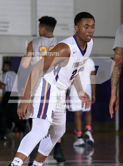 Thumbnail 3 in Newark Memorial vs. Washington (St. Hope Elite Classic) photogallery.
