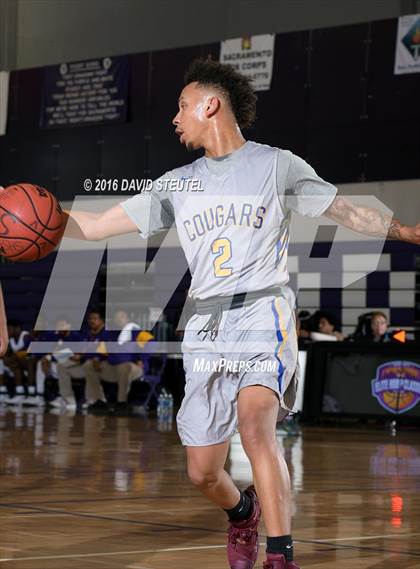 Thumbnail 2 in Newark Memorial vs. Washington (St. Hope Elite Classic) photogallery.
