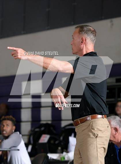 Thumbnail 1 in Newark Memorial vs. Washington (St. Hope Elite Classic) photogallery.