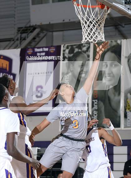 Thumbnail 3 in Newark Memorial vs. Washington (St. Hope Elite Classic) photogallery.