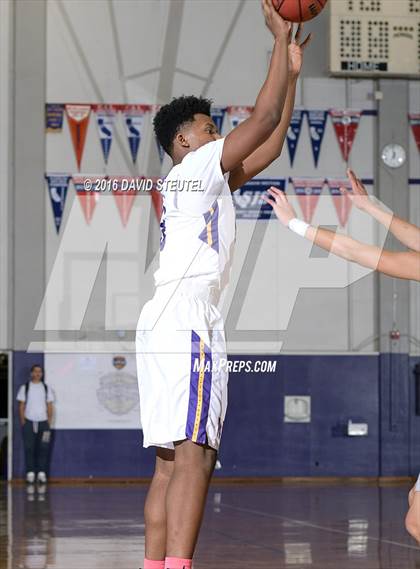 Thumbnail 3 in Newark Memorial vs. Washington (St. Hope Elite Classic) photogallery.