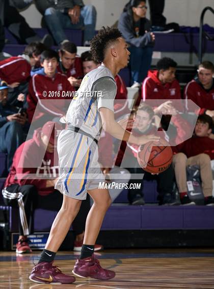 Thumbnail 2 in Newark Memorial vs. Washington (St. Hope Elite Classic) photogallery.