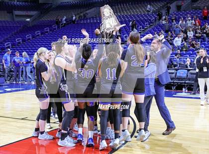 Thumbnail 1 in Broaddus vs. Eula (UIL 1A Basketball Division I Final Medal Ceremony) photogallery.
