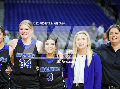 Thumbnail 2 in Broaddus vs. Eula (UIL 1A Basketball Division I Final Medal Ceremony) photogallery.
