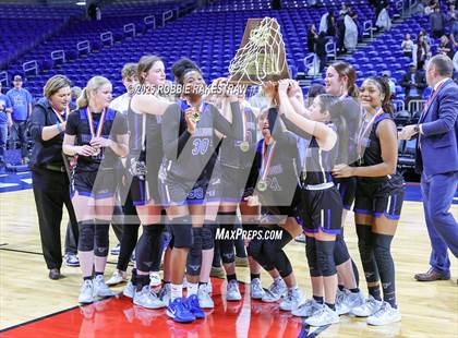 Thumbnail 3 in Broaddus vs. Eula (UIL 1A Basketball Division I Final Medal Ceremony) photogallery.