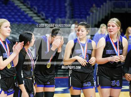 Thumbnail 3 in Broaddus vs. Eula (UIL 1A Basketball Division I Final Medal Ceremony) photogallery.