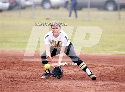 Thumbnail 2 in Isabella vs Maplesville (Chilton County Tournament) photogallery.