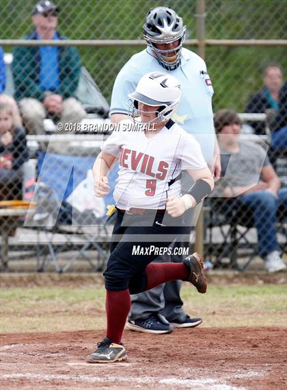 Thumbnail 2 in Isabella vs Maplesville (Chilton County Tournament) photogallery.