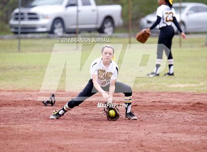 Thumbnail 3 in Isabella vs Maplesville (Chilton County Tournament) photogallery.