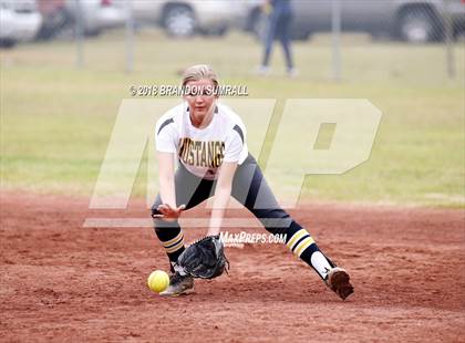 Thumbnail 1 in Isabella vs Maplesville (Chilton County Tournament) photogallery.