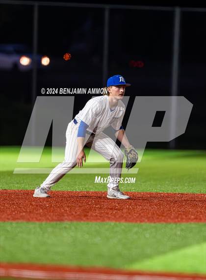 Thumbnail 1 in McNary @ South Salem photogallery.