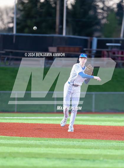 Thumbnail 2 in McNary @ South Salem photogallery.
