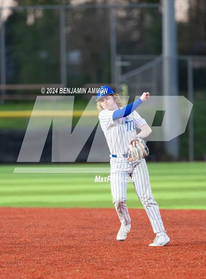 Thumbnail 3 in McNary @ South Salem photogallery.