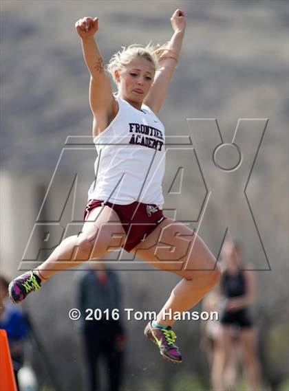 Thumbnail 3 in Longmont Invitational at Lyons photogallery.