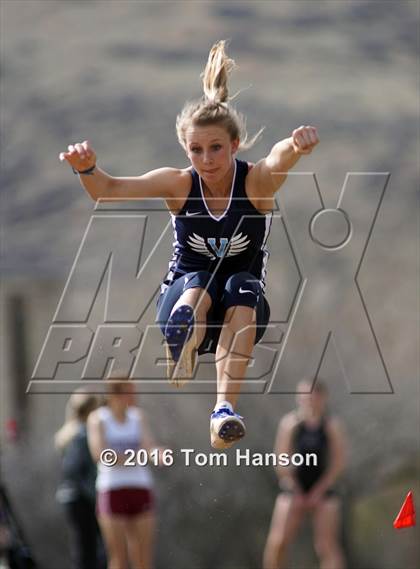 Thumbnail 3 in Longmont Invitational at Lyons photogallery.