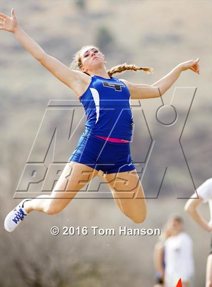 Thumbnail 2 in Longmont Invitational at Lyons photogallery.