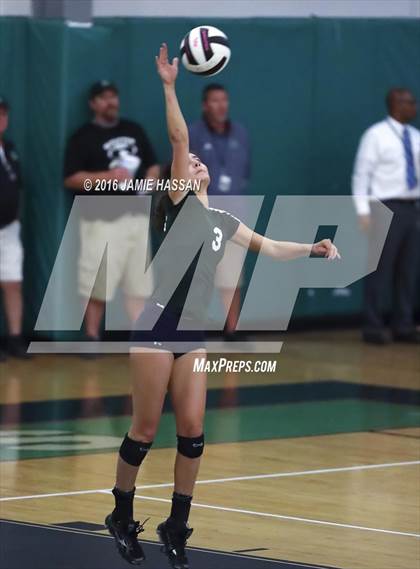 Thumbnail 1 in Bishop England vs Bluffton (SCHSL Class AAA Semifinal) photogallery.
