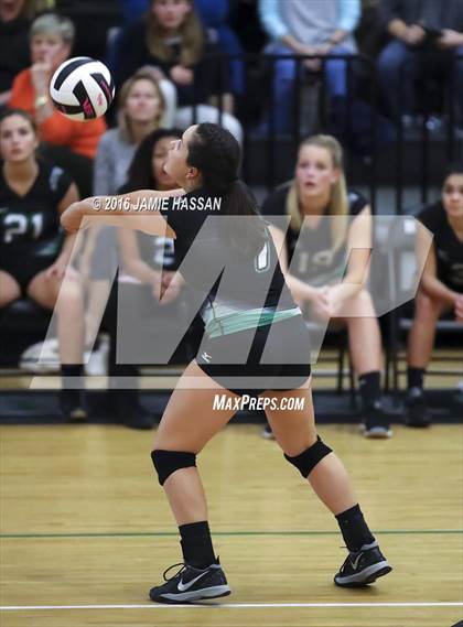 Thumbnail 3 in Bishop England vs Bluffton (SCHSL Class AAA Semifinal) photogallery.
