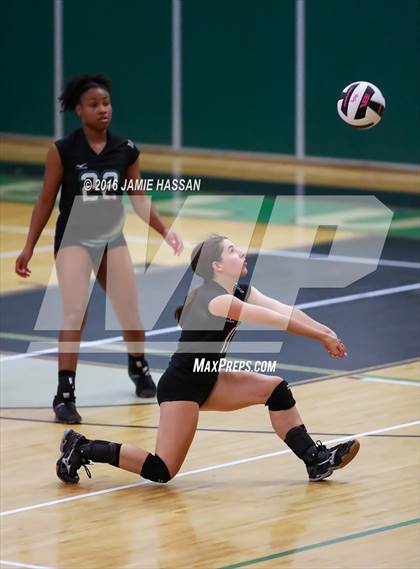 Thumbnail 3 in Bishop England vs Bluffton (SCHSL Class AAA Semifinal) photogallery.