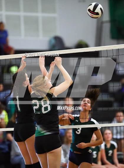 Thumbnail 2 in Bishop England vs Bluffton (SCHSL Class AAA Semifinal) photogallery.