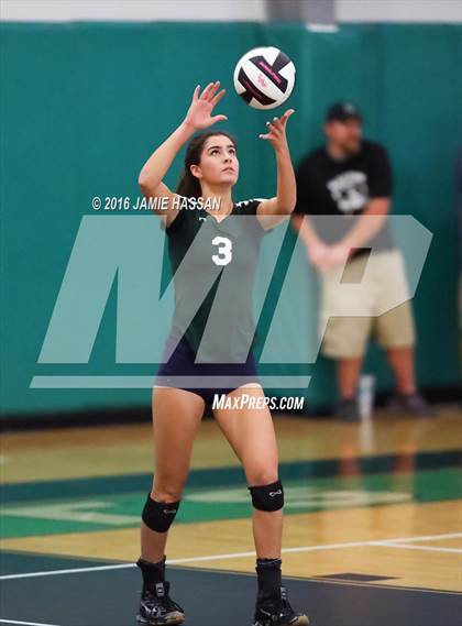 Thumbnail 2 in Bishop England vs Bluffton (SCHSL Class AAA Semifinal) photogallery.
