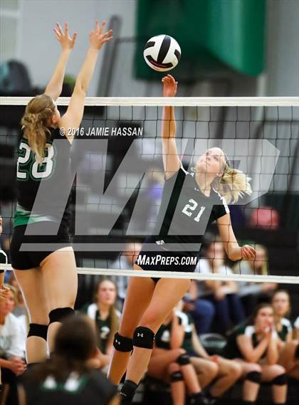 Thumbnail 2 in Bishop England vs Bluffton (SCHSL Class AAA Semifinal) photogallery.