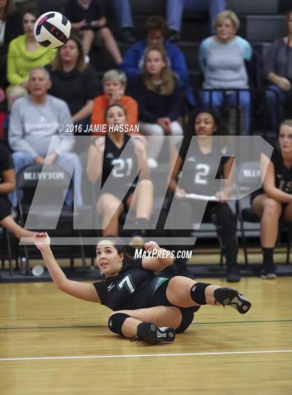 Thumbnail 2 in Bishop England vs Bluffton (SCHSL Class AAA Semifinal) photogallery.