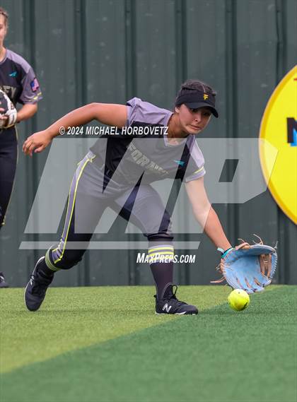 Thumbnail 2 in Melissa vs. Forney (UIL 5A Softball Regional Final) photogallery.