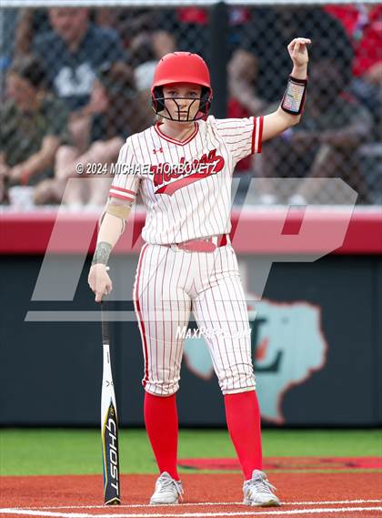 Thumbnail 1 in Melissa vs. Forney (UIL 5A Softball Regional Final) photogallery.