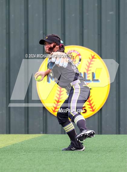 Thumbnail 2 in Melissa vs. Forney (UIL 5A Softball Regional Final) photogallery.