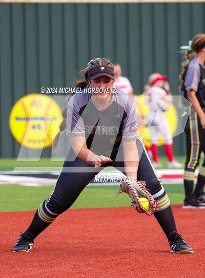 Thumbnail 3 in Melissa vs. Forney (UIL 5A Softball Regional Final) photogallery.