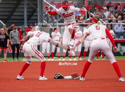 Thumbnail 3 in Melissa vs. Forney (UIL 5A Softball Regional Final) photogallery.