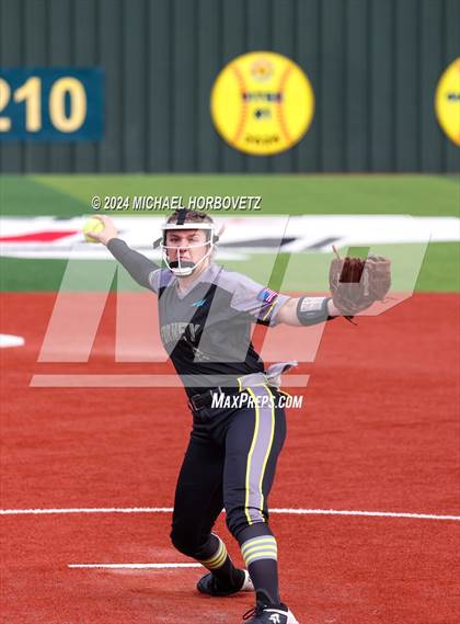 Thumbnail 1 in Melissa vs. Forney (UIL 5A Softball Regional Final) photogallery.