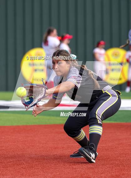 Thumbnail 1 in Melissa vs. Forney (UIL 5A Softball Regional Final) photogallery.