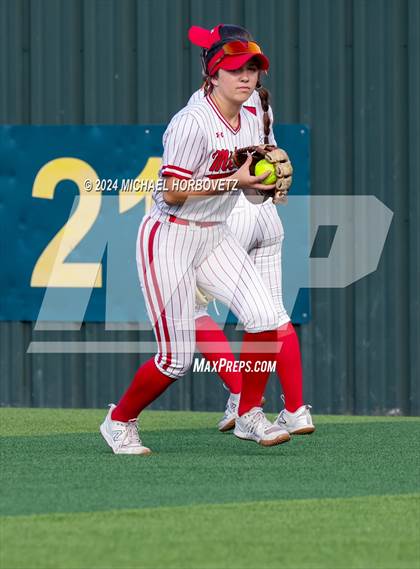 Thumbnail 1 in Melissa vs. Forney (UIL 5A Softball Regional Final) photogallery.