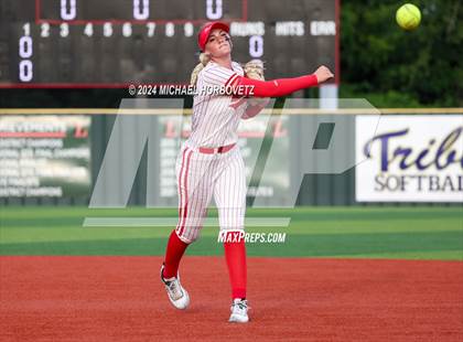 Thumbnail 3 in Melissa vs. Forney (UIL 5A Softball Regional Final) photogallery.