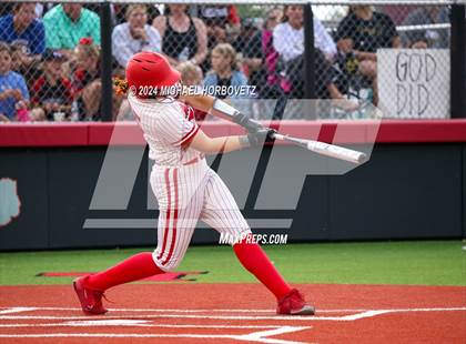 Thumbnail 2 in Melissa vs. Forney (UIL 5A Softball Regional Final) photogallery.
