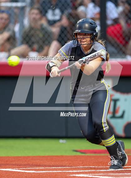 Thumbnail 1 in Melissa vs. Forney (UIL 5A Softball Regional Final) photogallery.