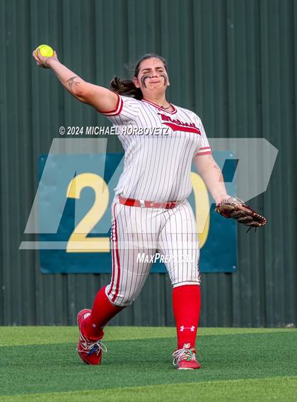 Thumbnail 2 in Melissa vs. Forney (UIL 5A Softball Regional Final) photogallery.
