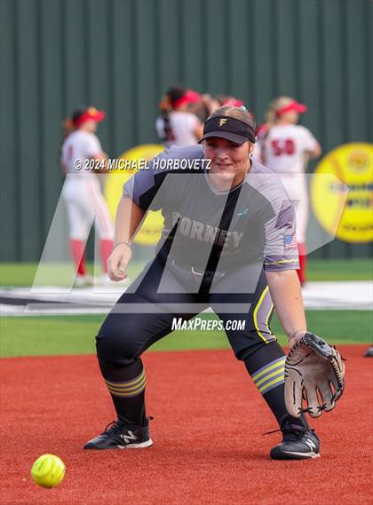 Thumbnail 3 in Melissa vs. Forney (UIL 5A Softball Regional Final) photogallery.
