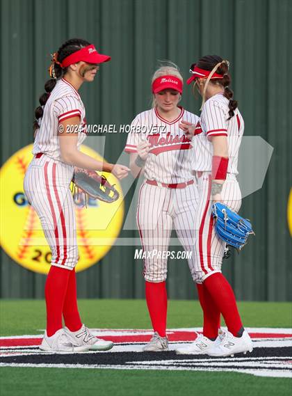 Thumbnail 1 in Melissa vs. Forney (UIL 5A Softball Regional Final) photogallery.