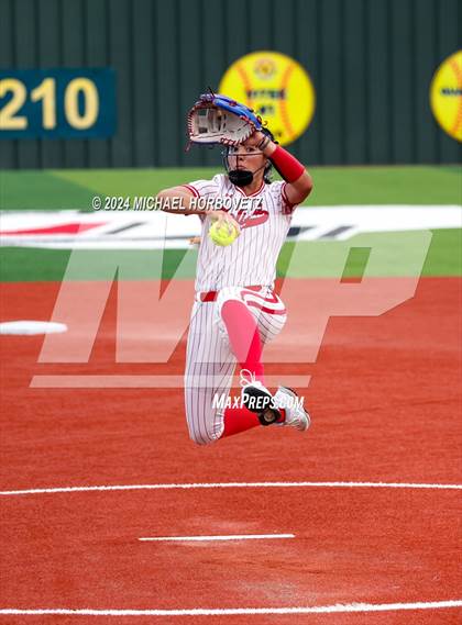 Thumbnail 1 in Melissa vs. Forney (UIL 5A Softball Regional Final) photogallery.